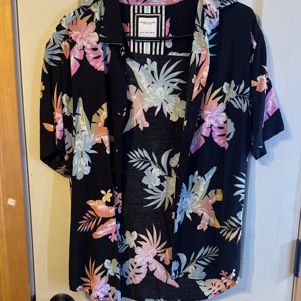 Tropical Floral Short Sleeve Shirt